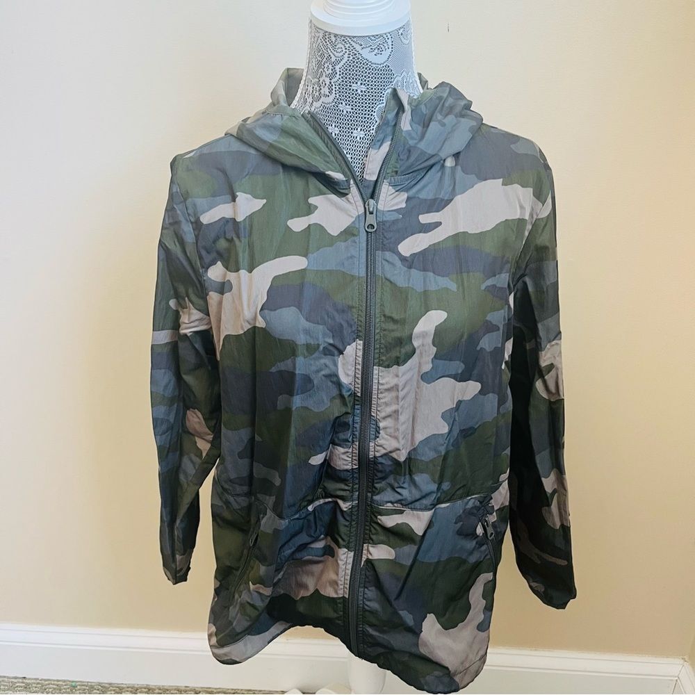 Offline by Aerie Camo Windbreaker Jacket Sz Small - Picture 2 of 11